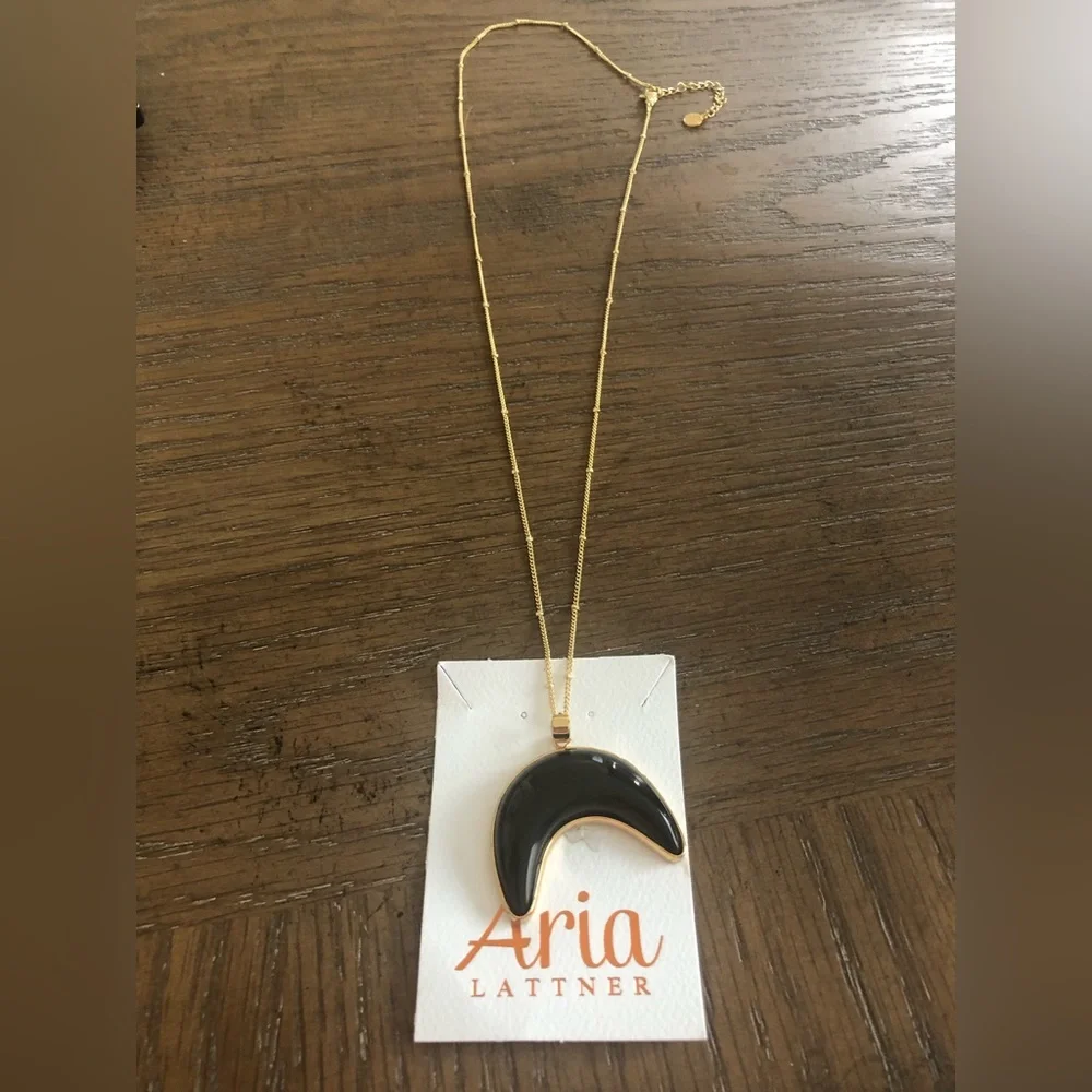 Black Onxy Necklace with Gold Plated Chain - Picture 1 of 2